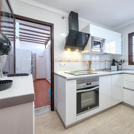 Prázdninový dům Casa Yare, Shared Pool, Air-con, Fast Wifi