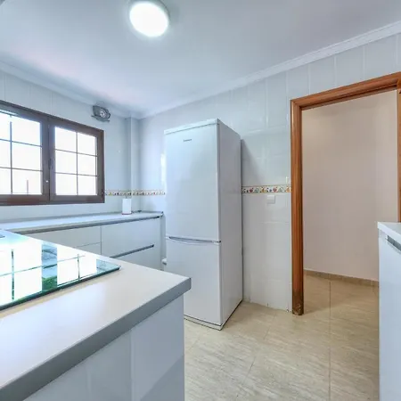 Vakantiehuis Casa Yare, Shared Pool, Air-con, Fast Wifi Costa Teguise