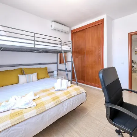 Casa Yare, Shared Pool, Air-con, Fast Wifi كوستا تاغيسي
