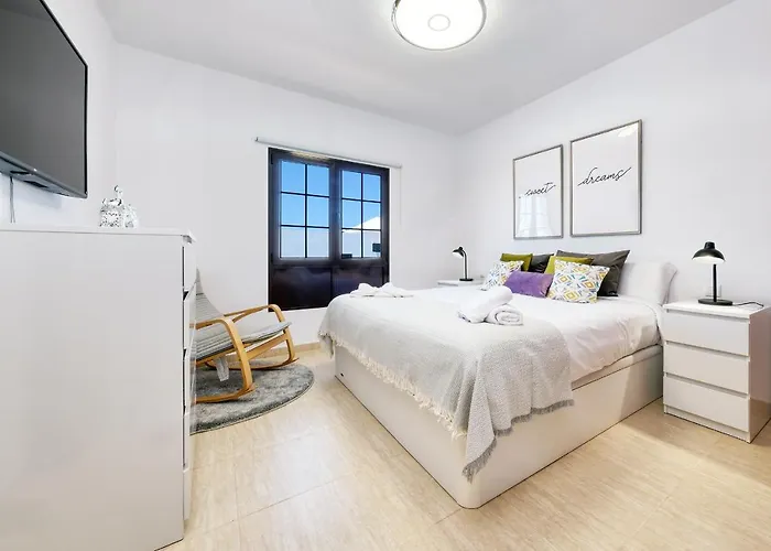 Casa Yare, Shared Pool, Air-con, Fast Wifi * קוסטה טגוויסה